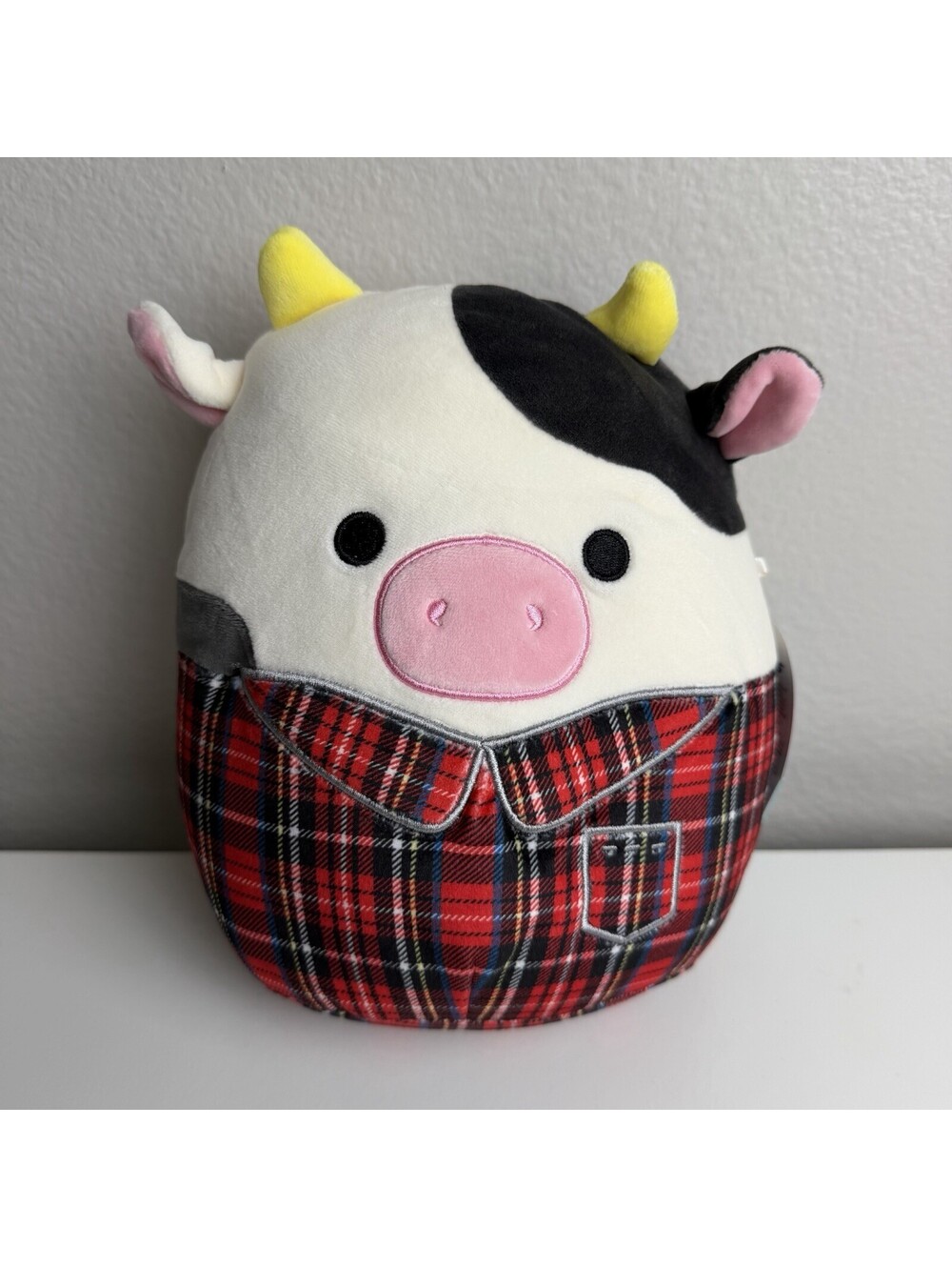 Squishmallows Connor Cow 8” Red Black Plaid Shirt Plush New With Tags 2022 Cute